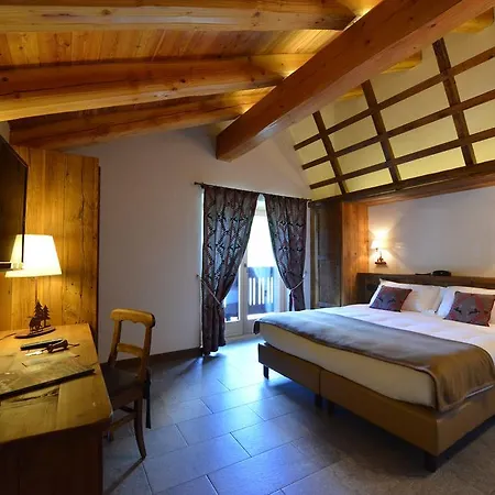 De La Tor Hotel