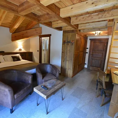 Hotel De La Tor