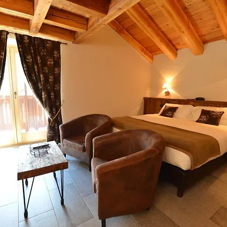 De La Tor Hotel
