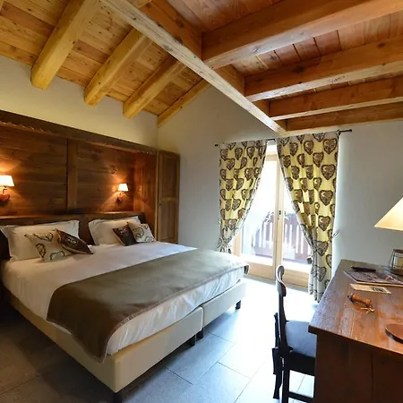 De La Tor Hotel 3*