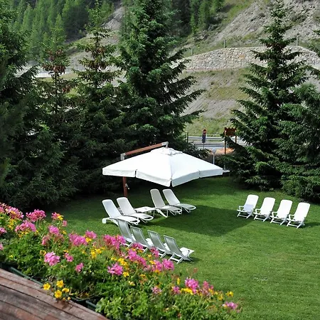 Hotel De La Tor 3*