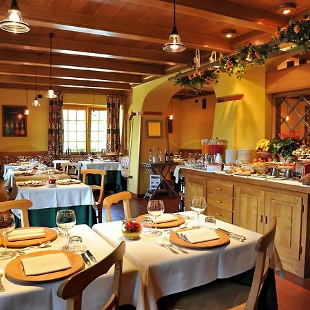 Hotel De La Tor 3*